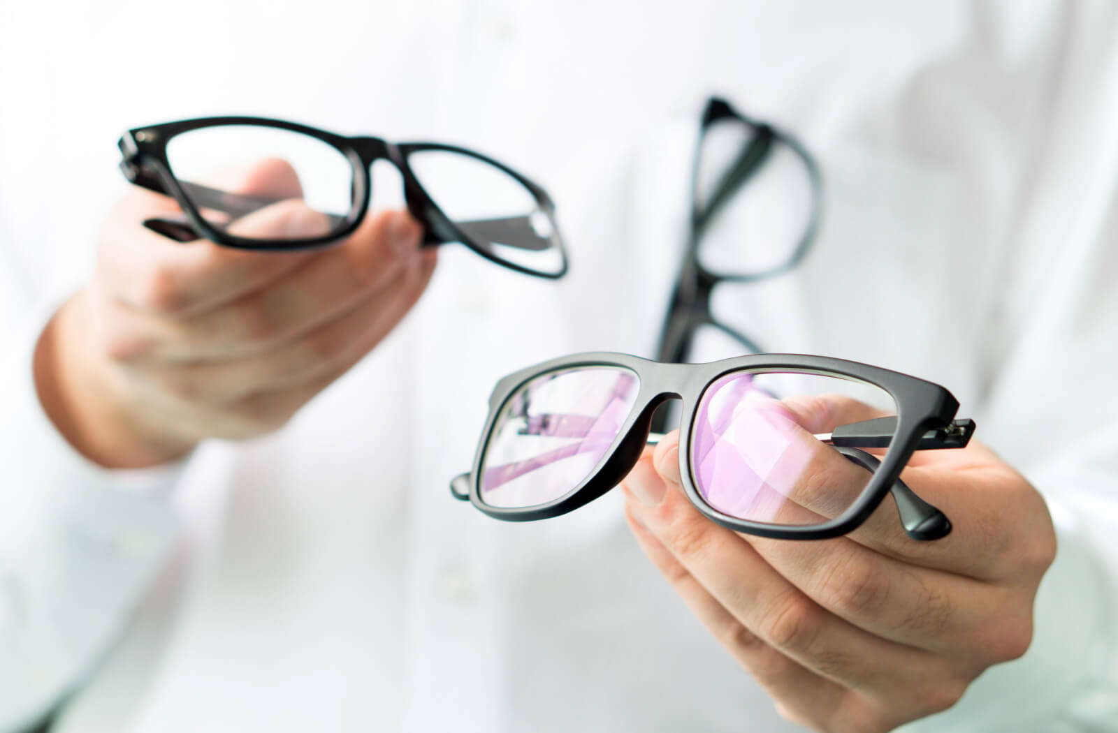 3D-printed eyewear and lens replacement services